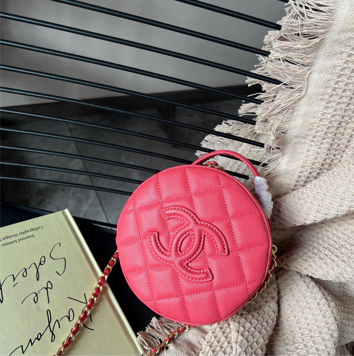 New woman CC (Chanel ) crossbody/shoulder bag