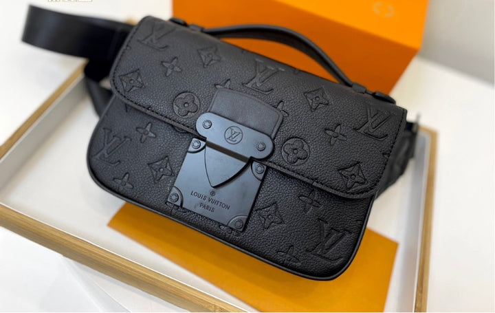 LV woman handbag