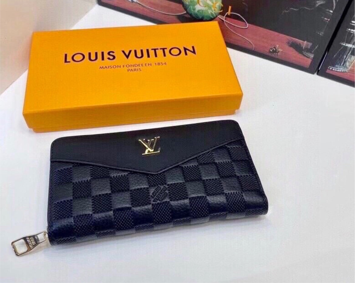 New LV black wallet