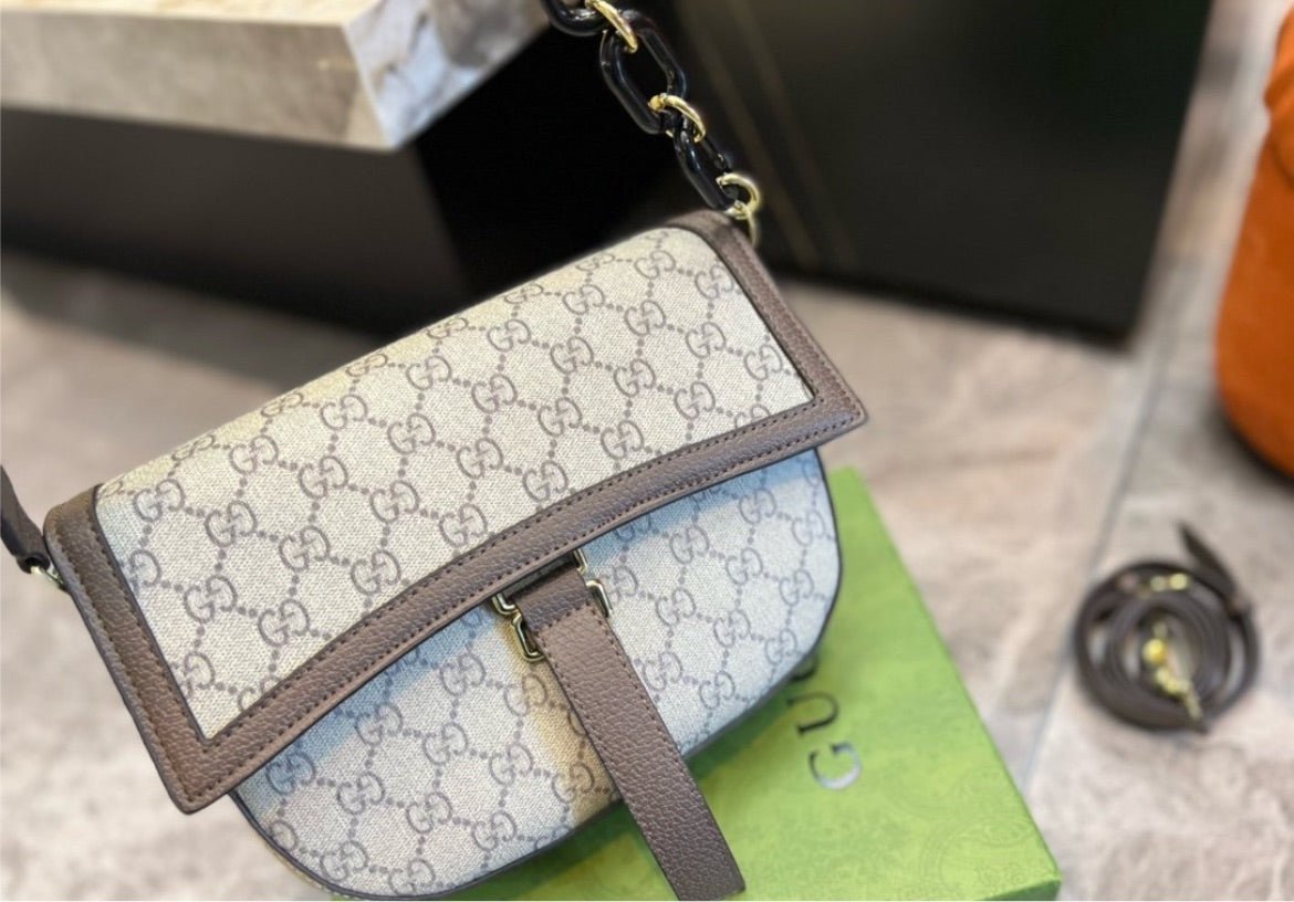 New Gucci woman crossbody/shoulder bag