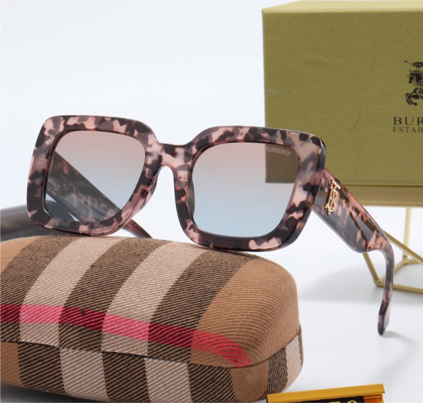 Burberry woman glasses