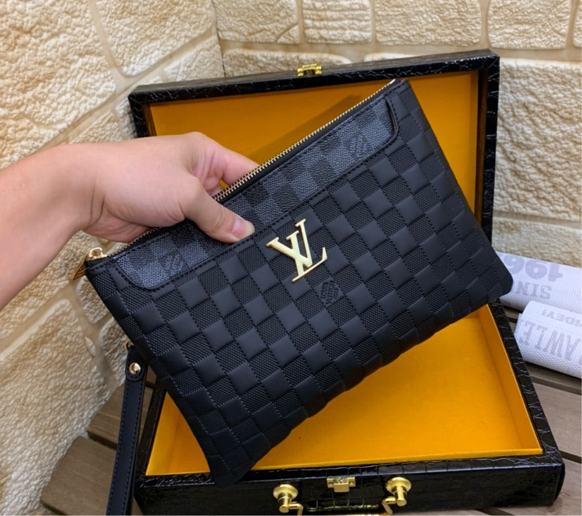 LV woman clutch