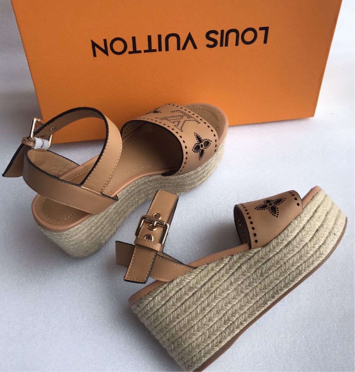 New LV woman wedge shoes