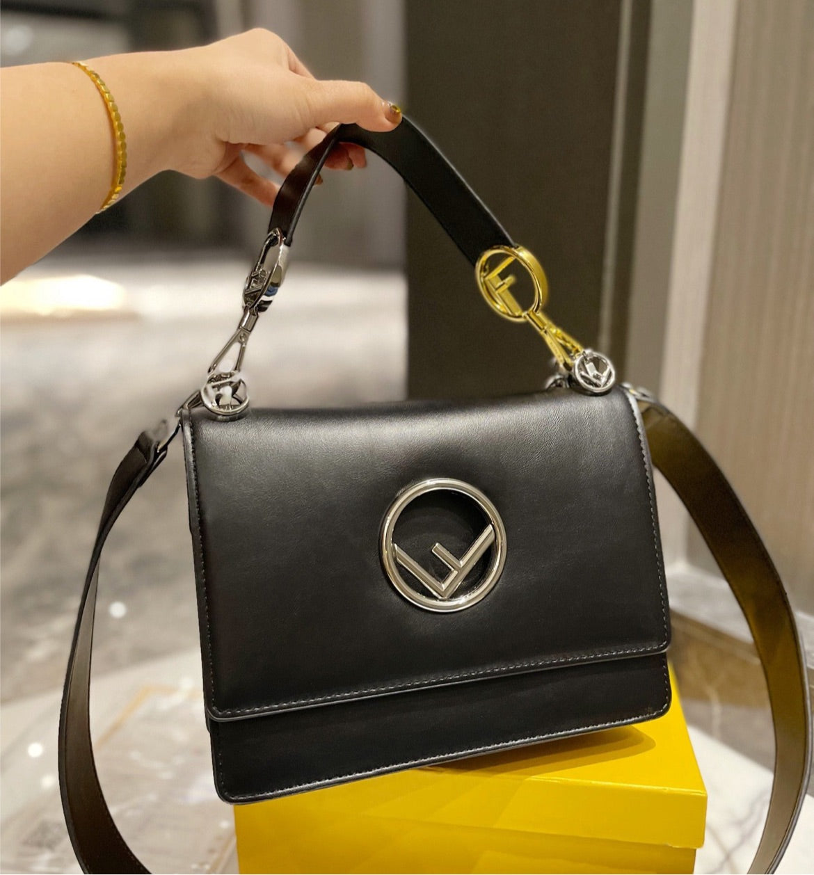 Fendi woman shoulder handbag