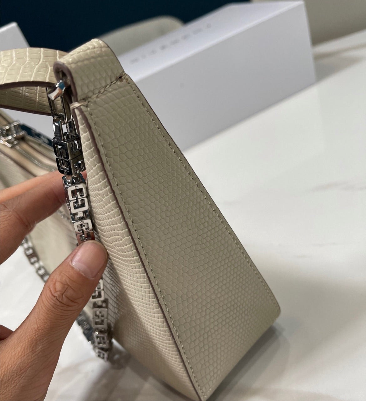 New Givenchy woman shoulder handbag