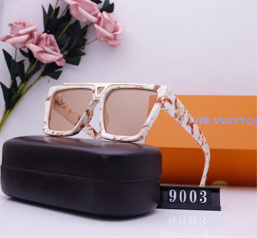 LV woman sunglasses
