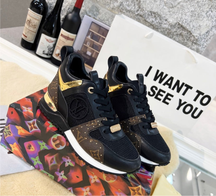 LV woman sneakers