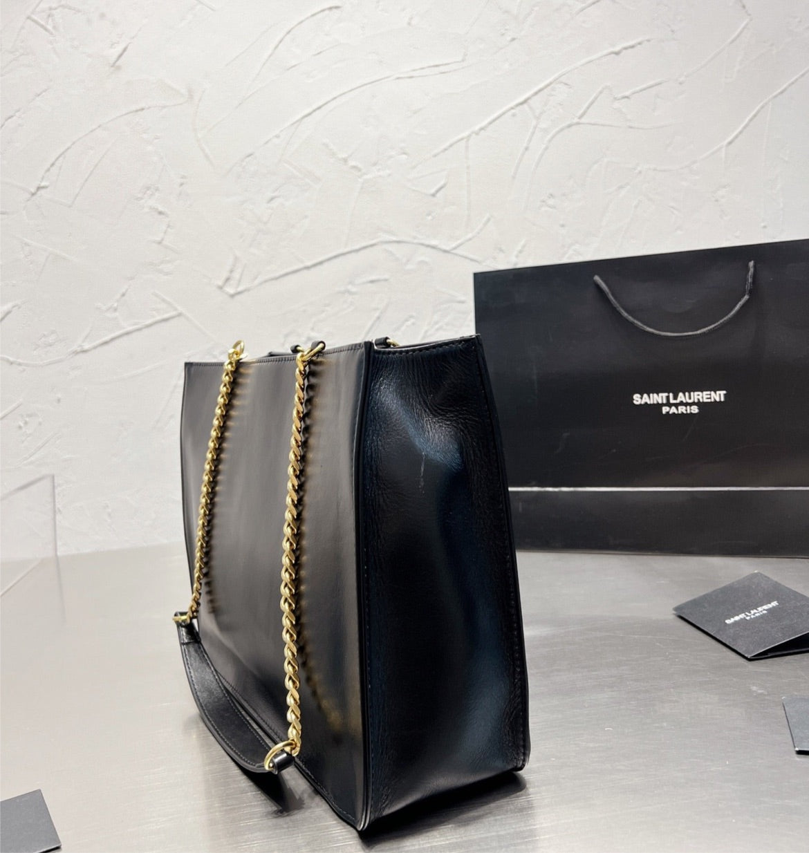 New woman Saint Laurent shoulder bag