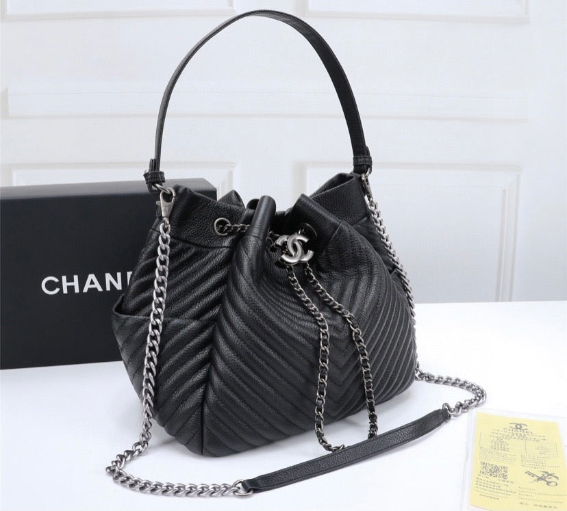 Leather Black Chanel woman Handbag
