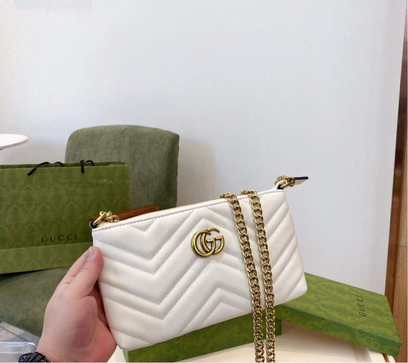Gucci Woman crossbody ( white)