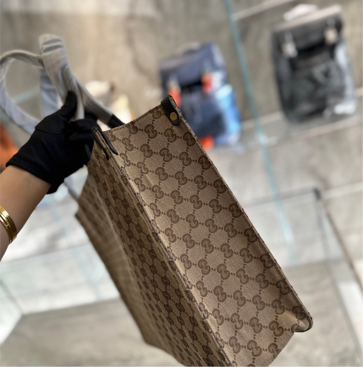 Large Woman Gucci shoulder bag