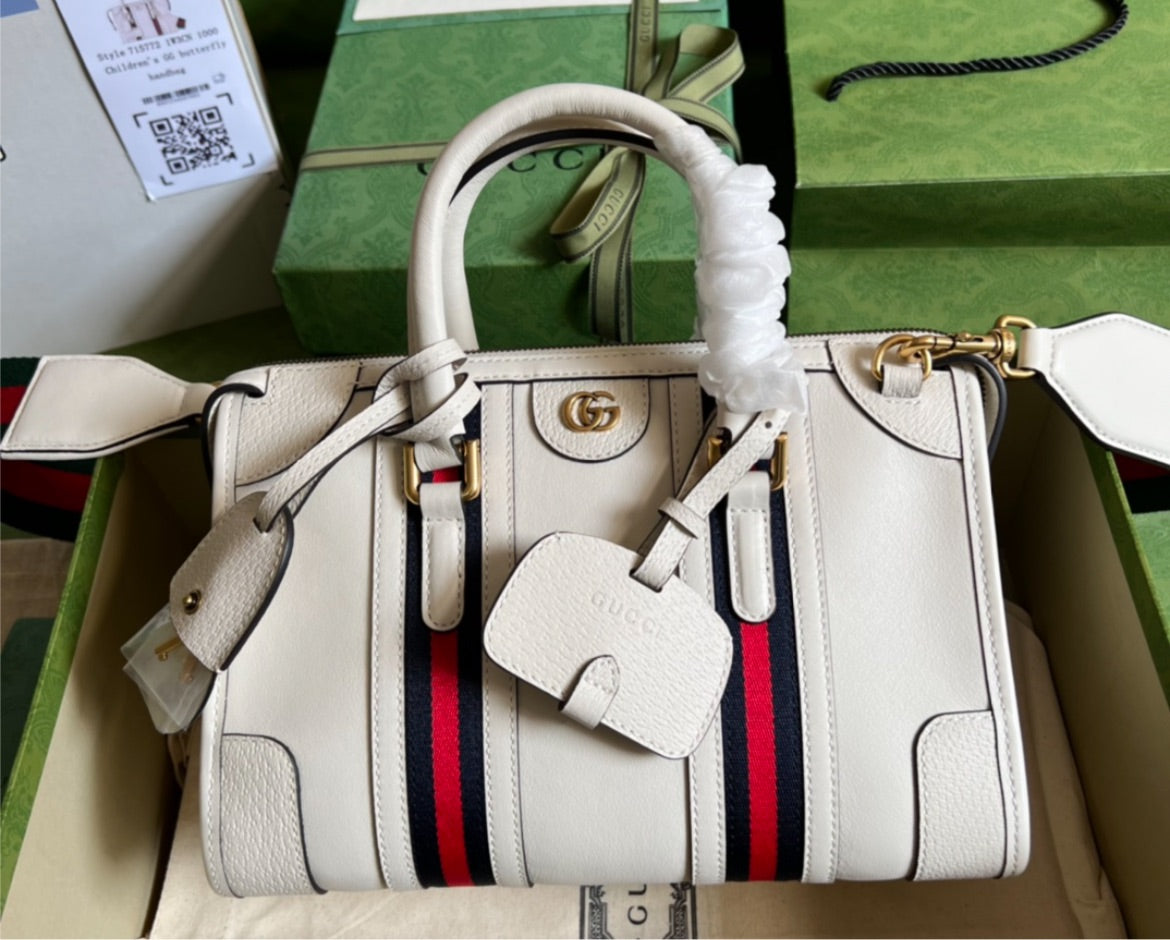 New Gucci shoulder bag