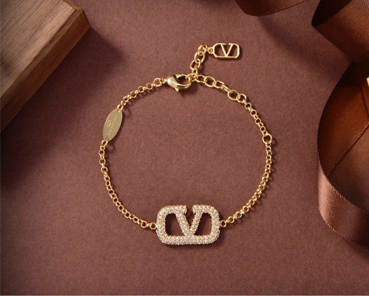 New woman Valentino bracelet