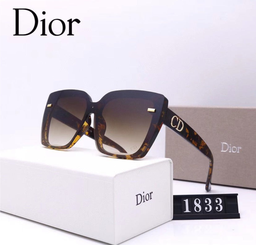 Dior woman sunglasses