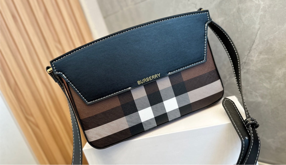 Burberry crossbody handbag