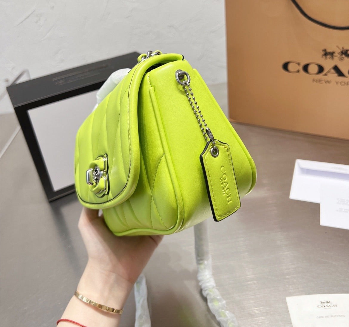 Coach woman shoulder handbag