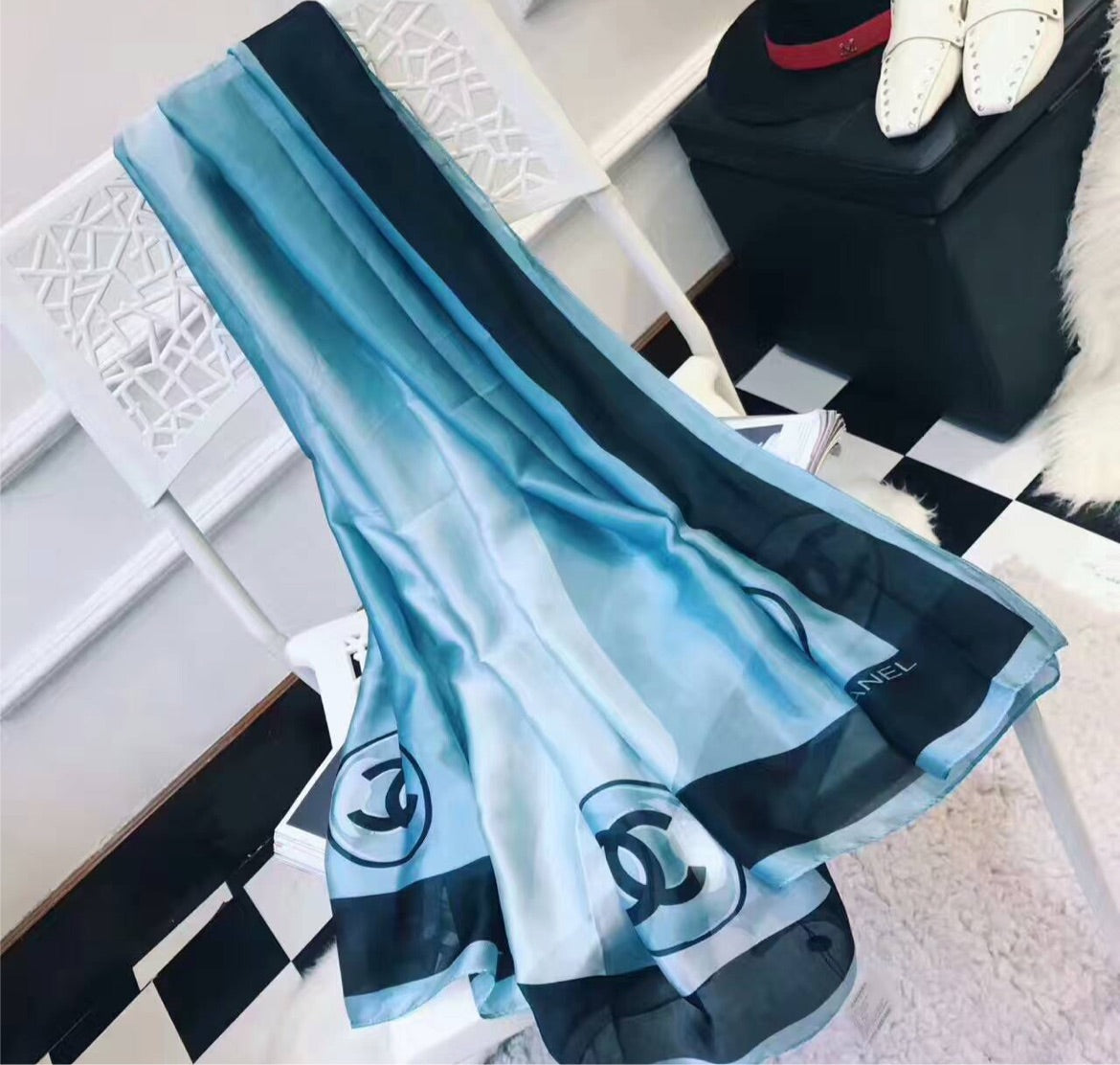 New Chanel woman scarf