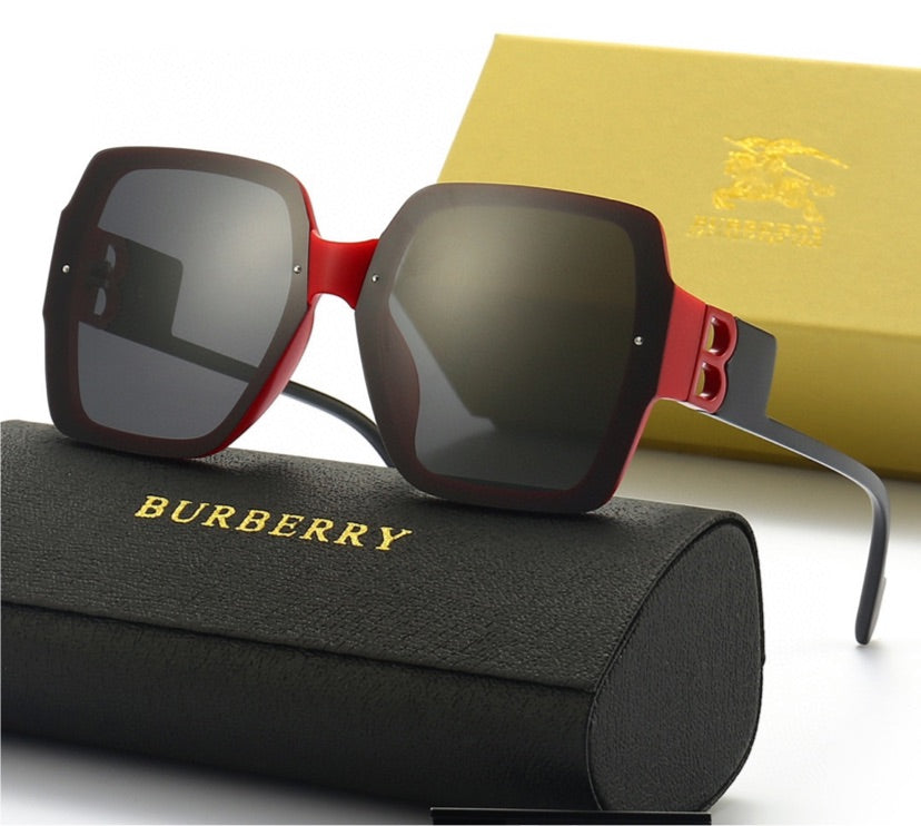 Burberry woman sunglasses