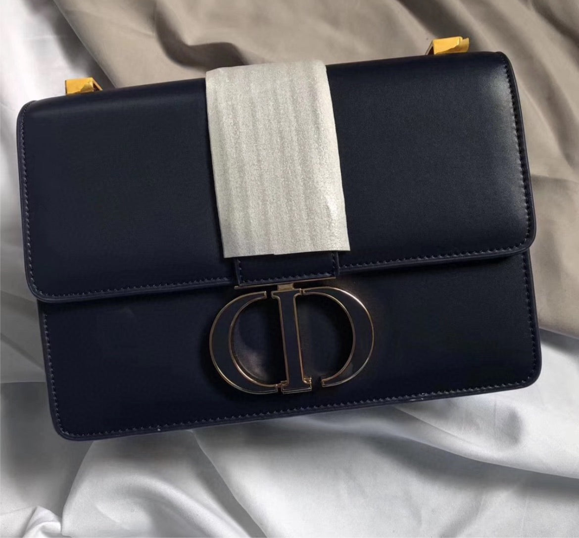 Dior woman shoulder handbag