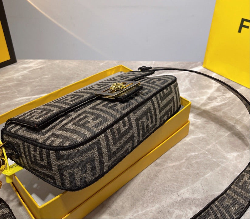 New woman Fendi 2021 handbag