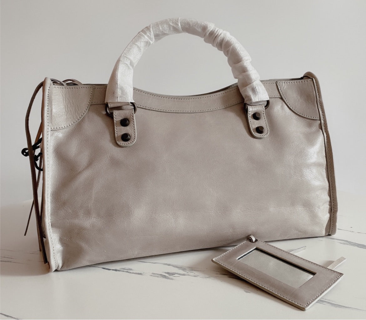 Woman Balenciaga handbag