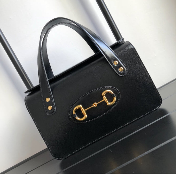 Classic Woman Gucci handbag