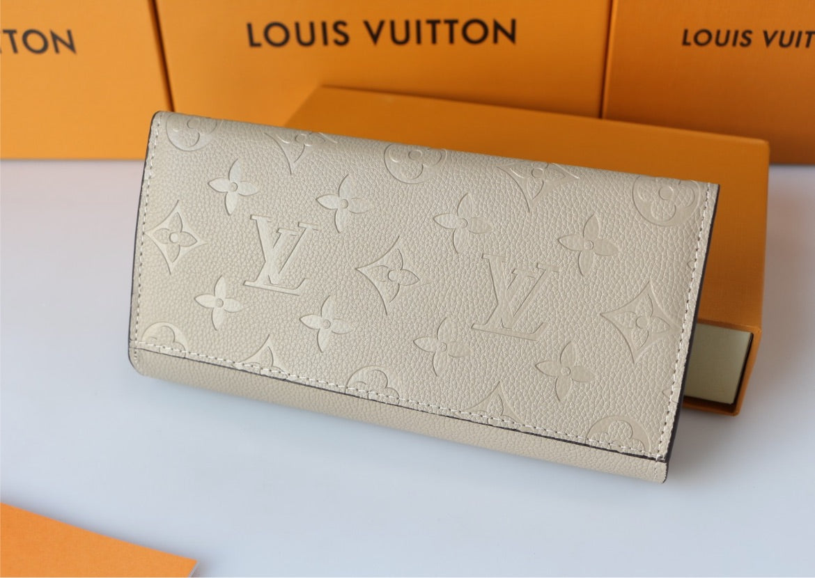 New LV woman wallet