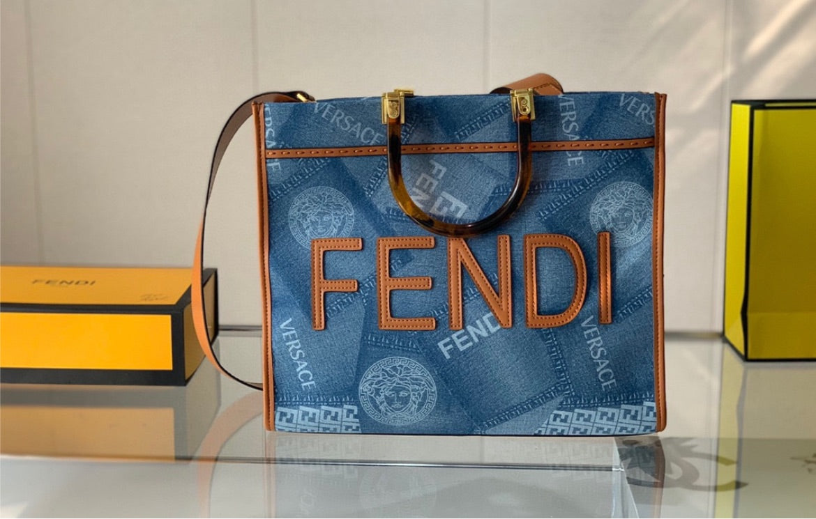 Fendi large shoulder handbag