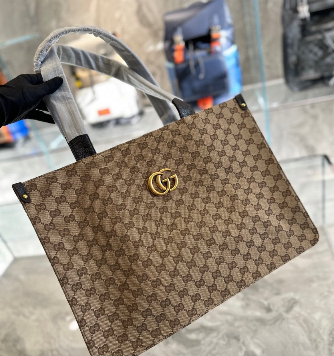 Large Woman Gucci shoulder bag