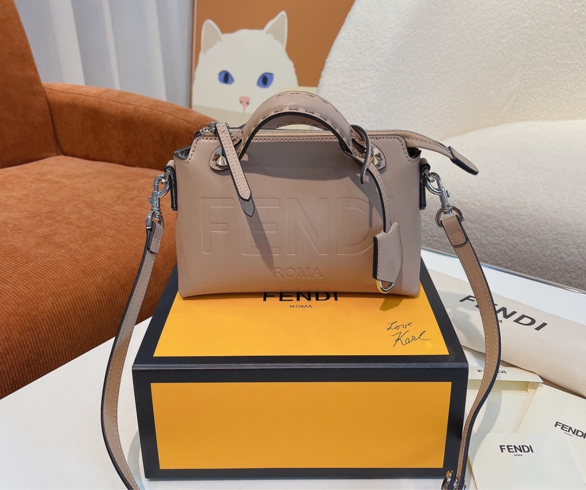 New Fendi woman shoulder handbag