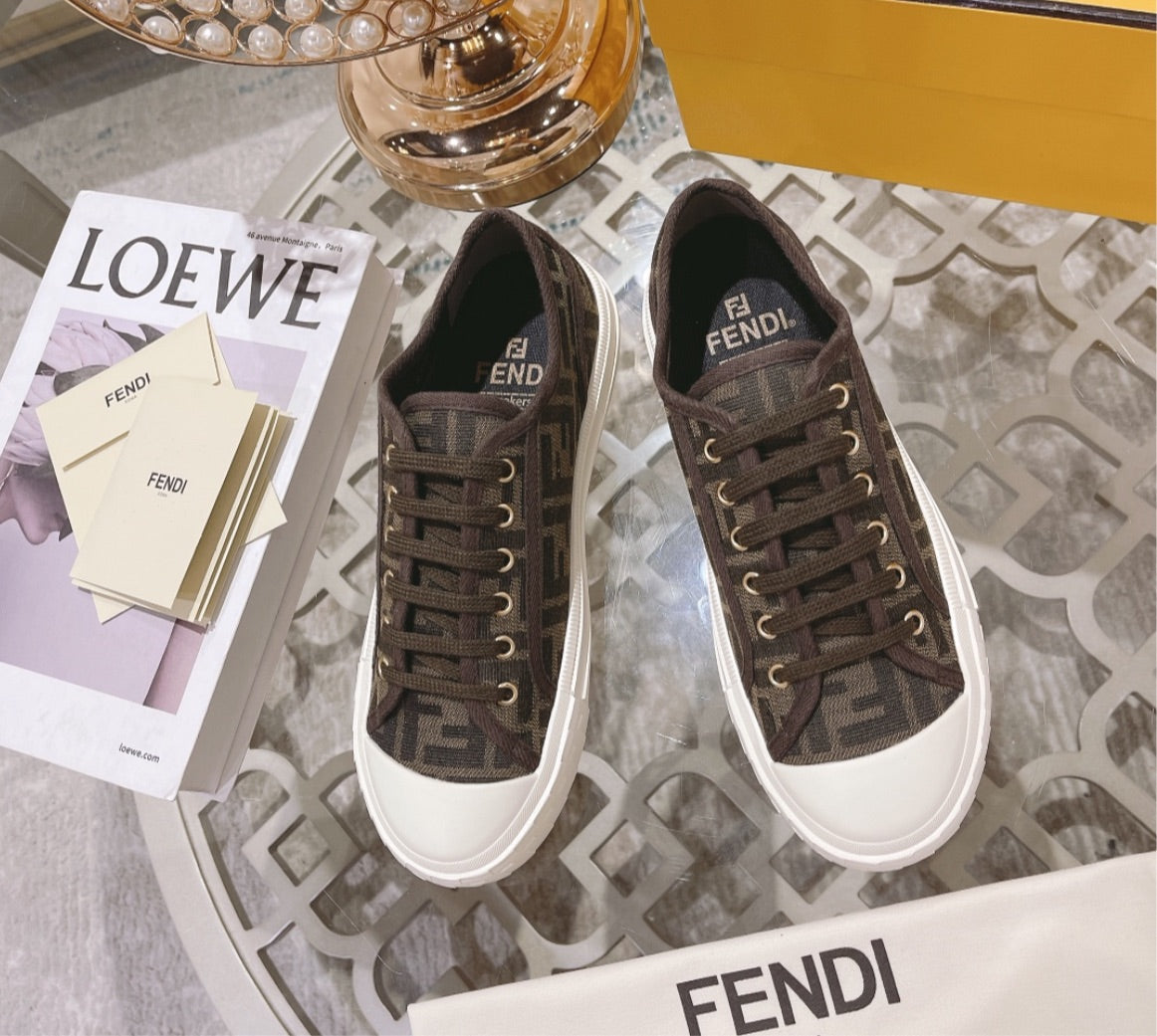 Brown Fendi woman sneaker