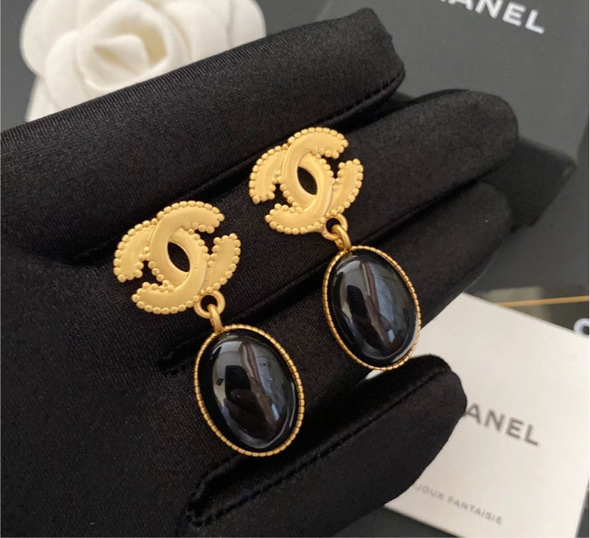 Chanel Black/gold earrings