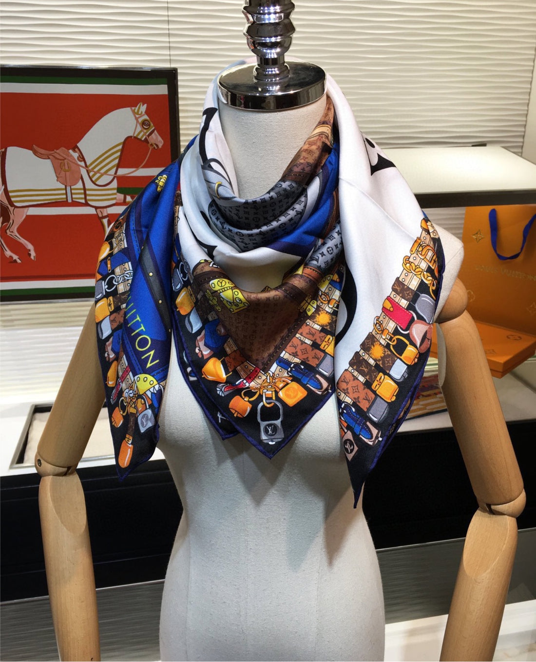 Louis V woman scarf