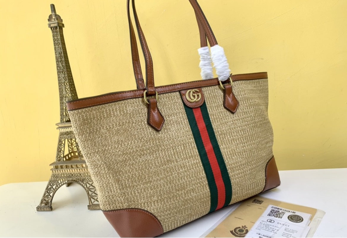 Woman Gucci large shoulder handbag