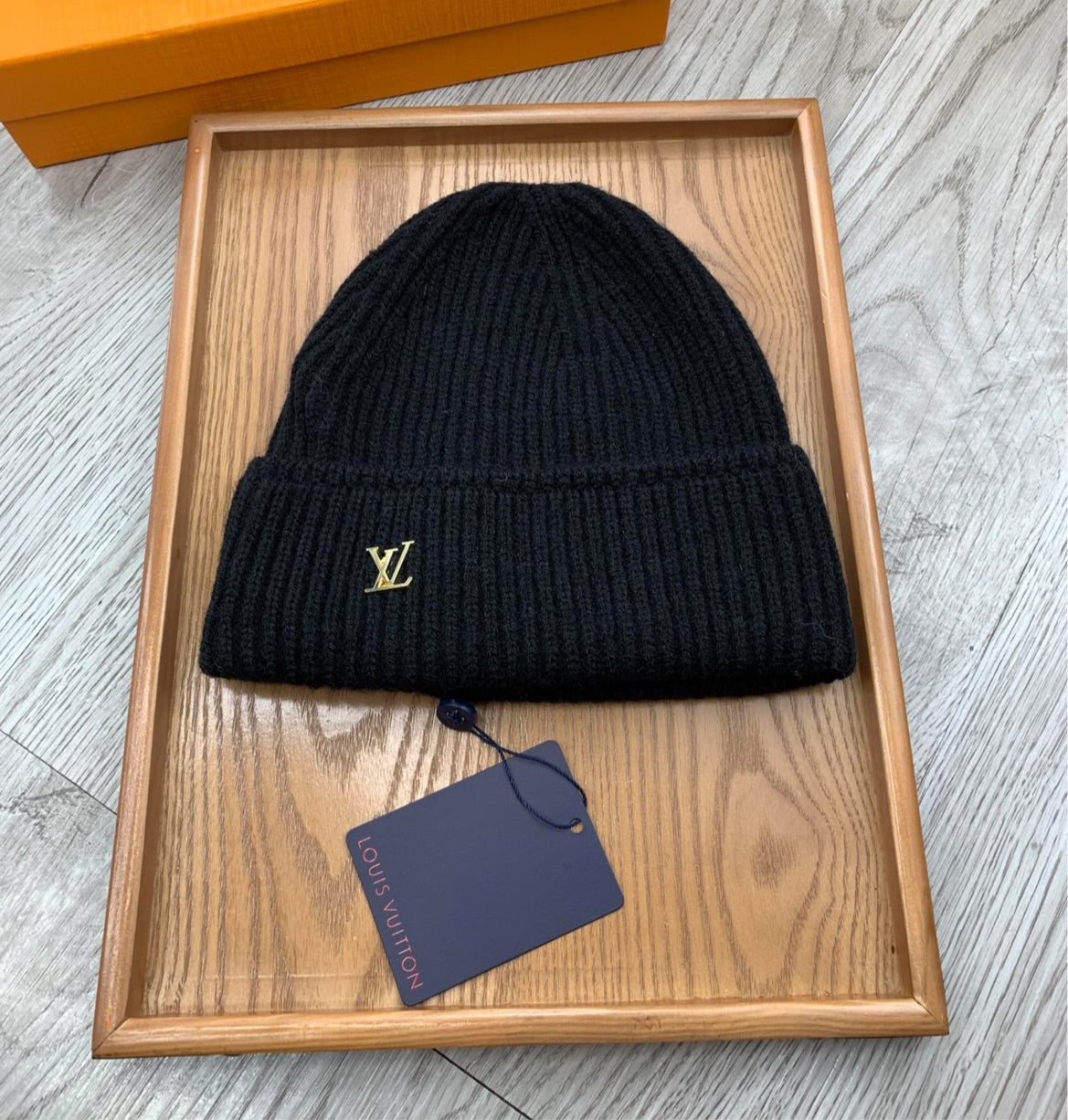 Black New Louis V hat