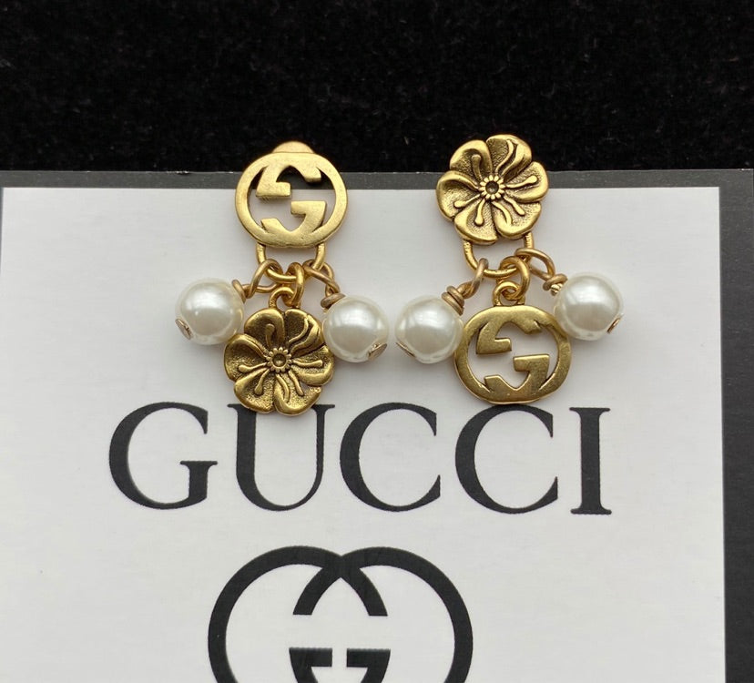 Woman Gucci earrings