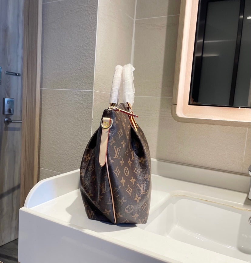 Large LV a woman shoulder handbag