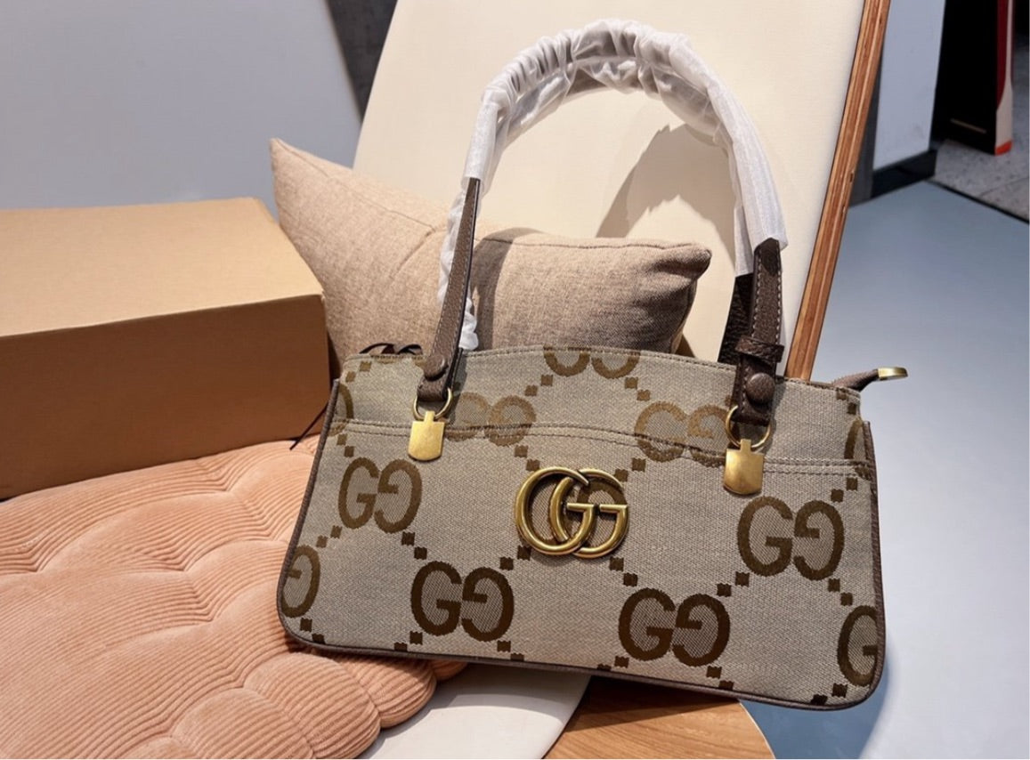 New Gucci woman Handbag