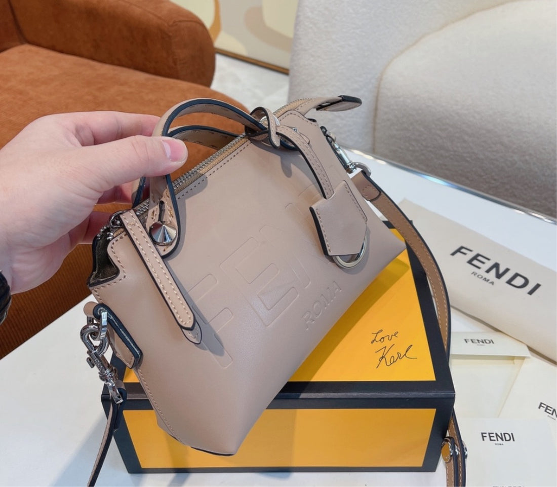 New Fendi woman shoulder handbag