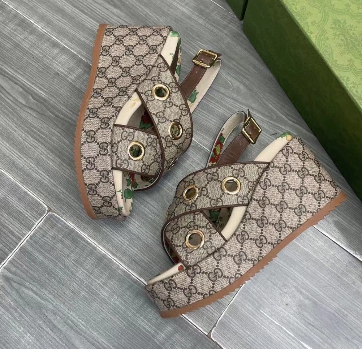 Gucci new Wedge Sandal