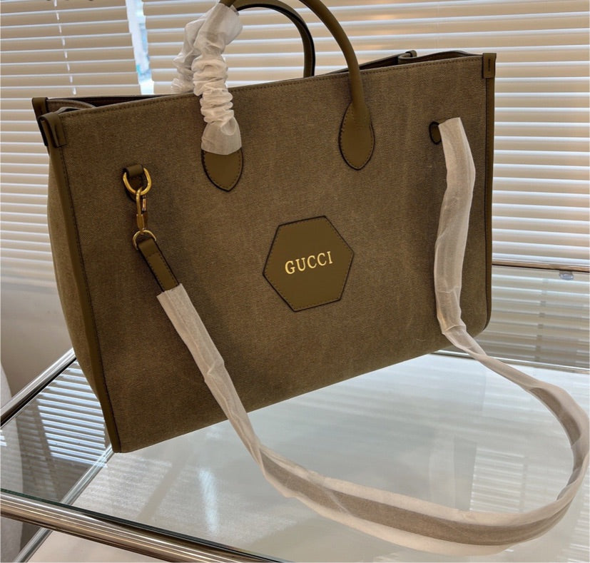 Suede Gucci woman handbag