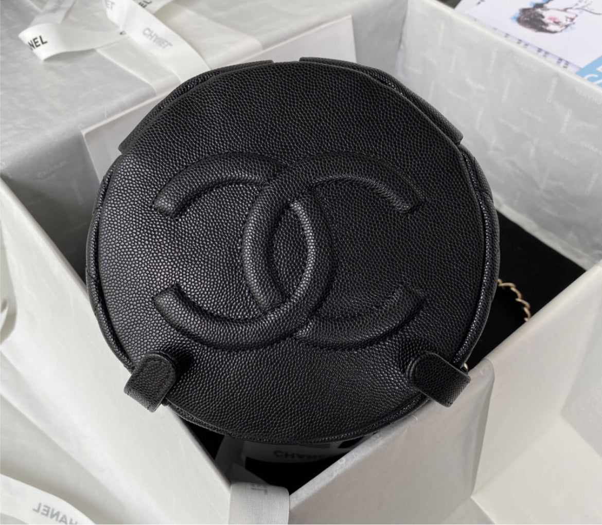 New woman Chanel shoulder backpack