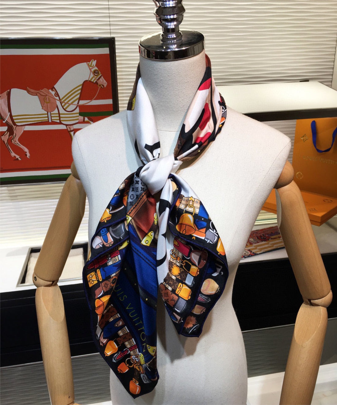 Louis V woman scarf