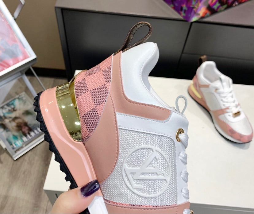 Woman LV sneakers