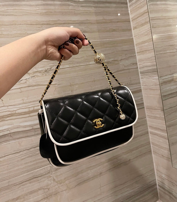 Chanel ladies shoulder handbag