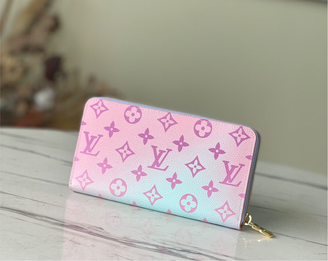 New LV wallet