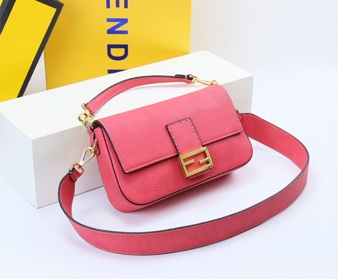 Fendi woman shoulder handbag