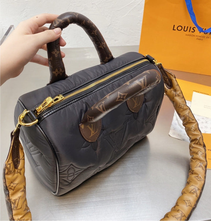 Woman LV handbag