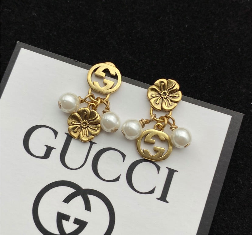 Woman Gucci earrings
