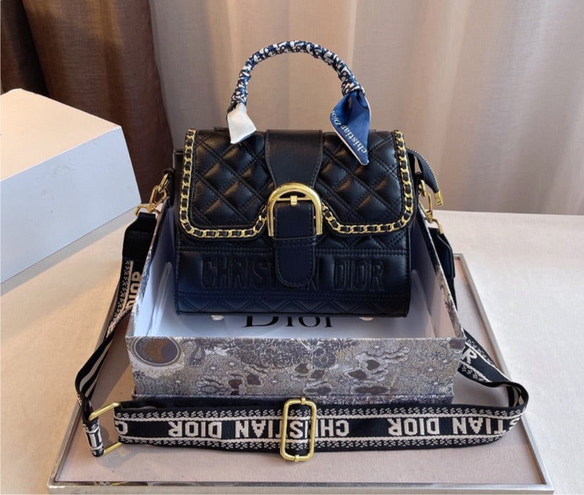 Dior woman shoulder handbag